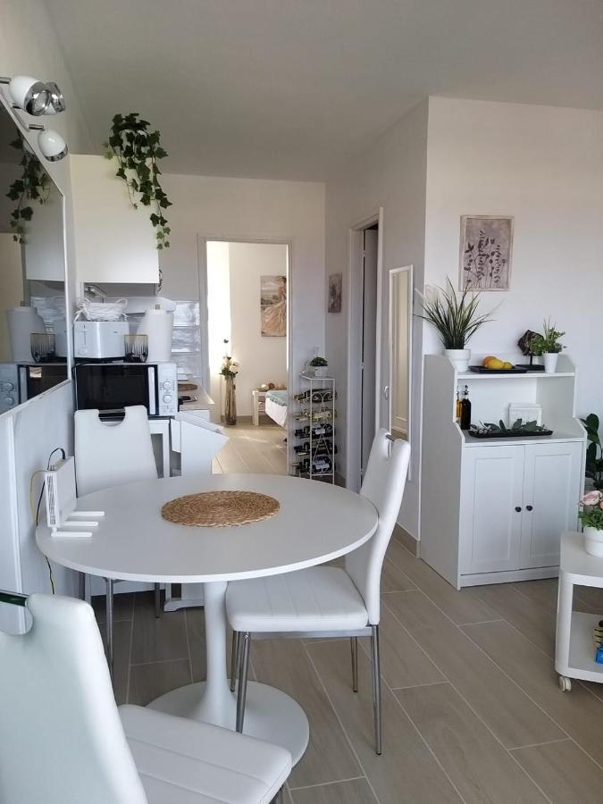 Neu Renoviertes, Huebsches Und Gemuetliches Appartement Mit Balkon Und Meerblick Costa De Antigua Exterior photo